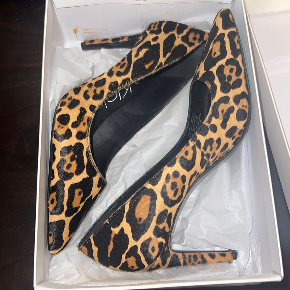 Calvin Klein 3 inch leopard print heels size 10